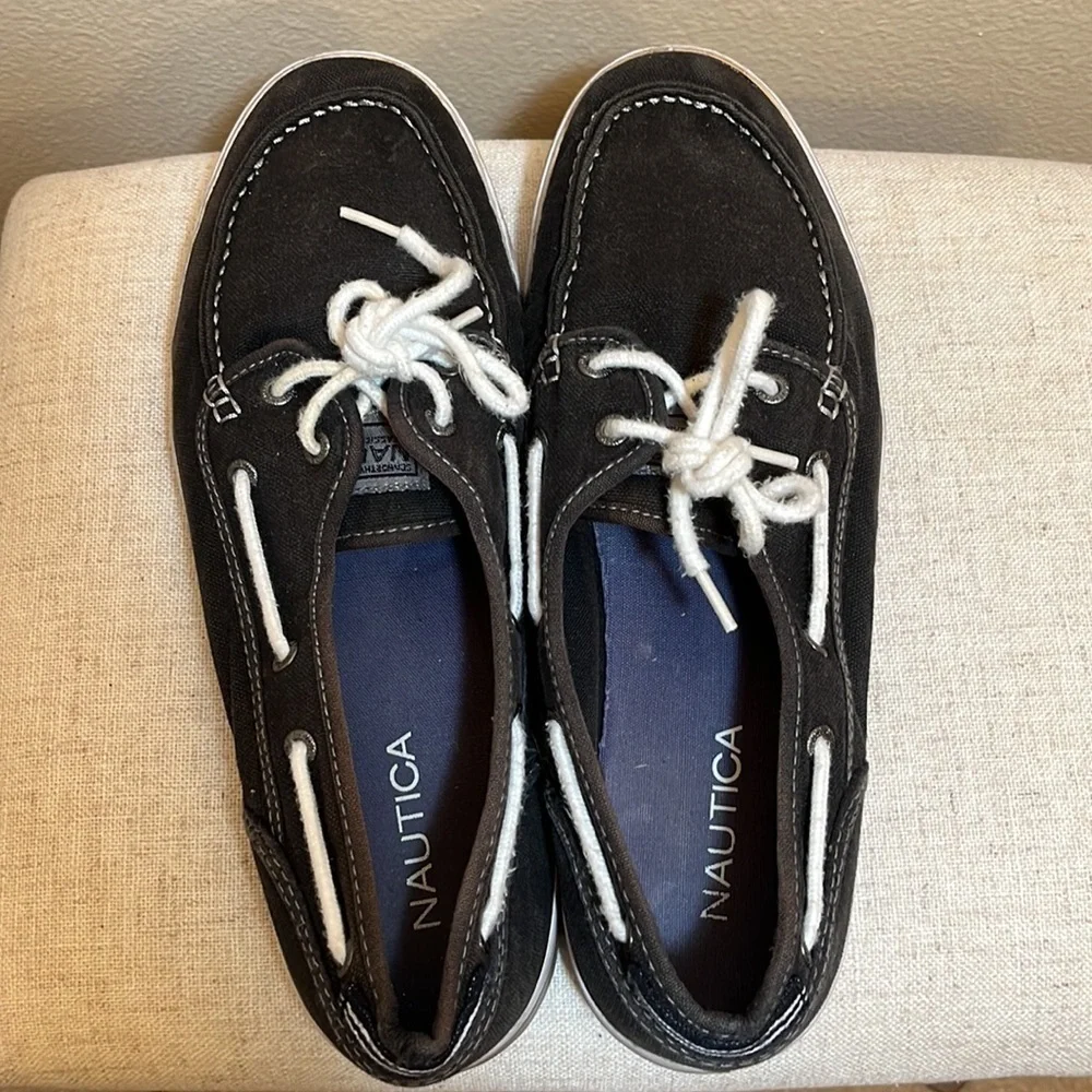 NAUTICA Navy Casual Boat Loafer